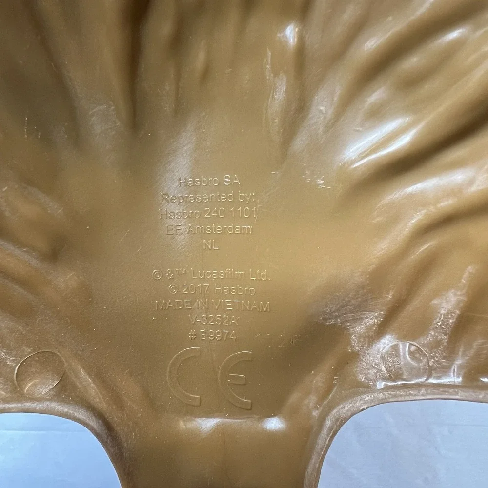 STAR‎ WARS Galaxy's Edge Chewbacca Wookiee Rolepplay Kids Mask Hasbro 2017